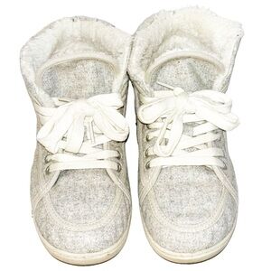 Roxy fleece lined high tops